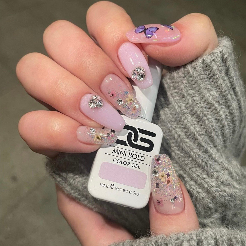 Ý nghĩa của những mẫu nail màu hồng thạch