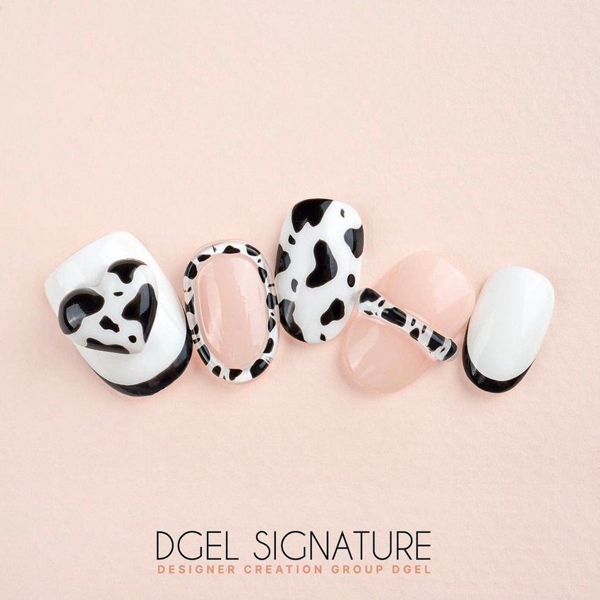 Mẫu nail màu hồng thạch kẻ